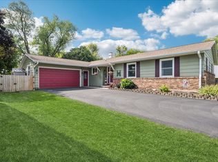 305 Pearl St, Cary, IL 60013