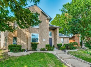 1402 Ranchview Ct, Carrollton, TX 75007