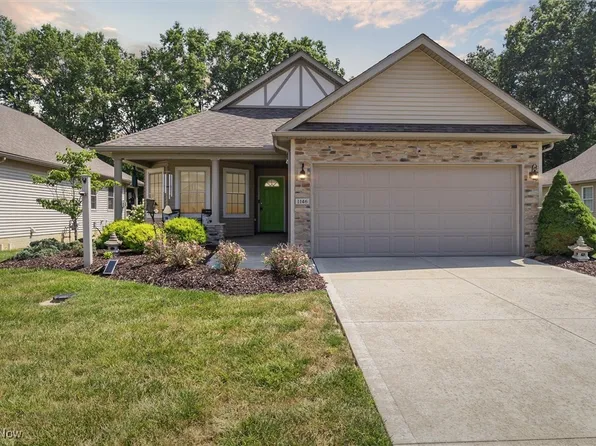 1146 Fox Run, Grafton, OH 44044