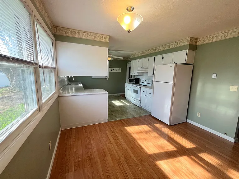 4059 Woodland Ln — Photo 4
