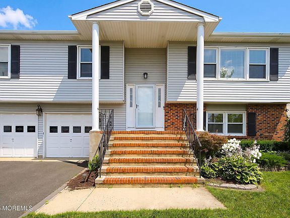 4th image of 119 Pine Needle Street