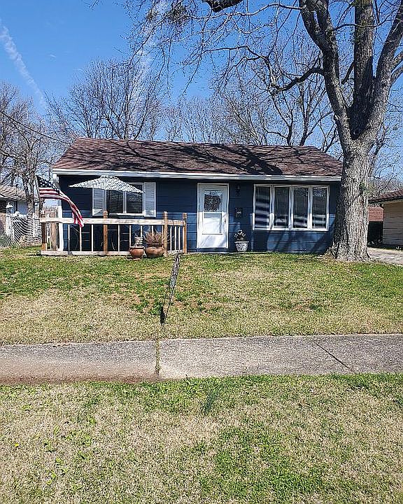 1st image of 948 Lorine Ln
