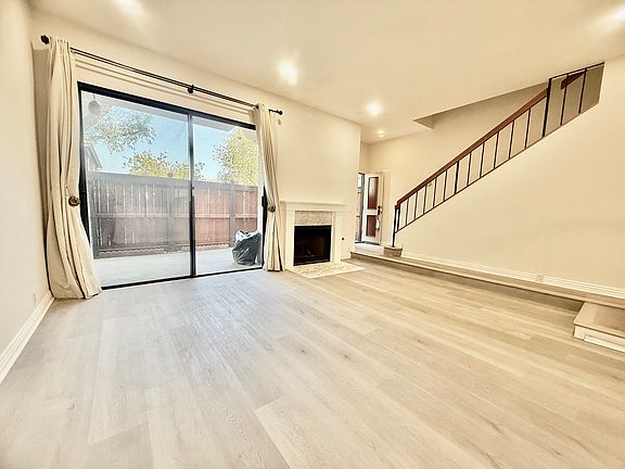 5th image of 454 W Huntington Dr Unit F