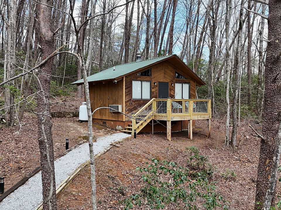 1st image of 82 Twilight Dell Rd