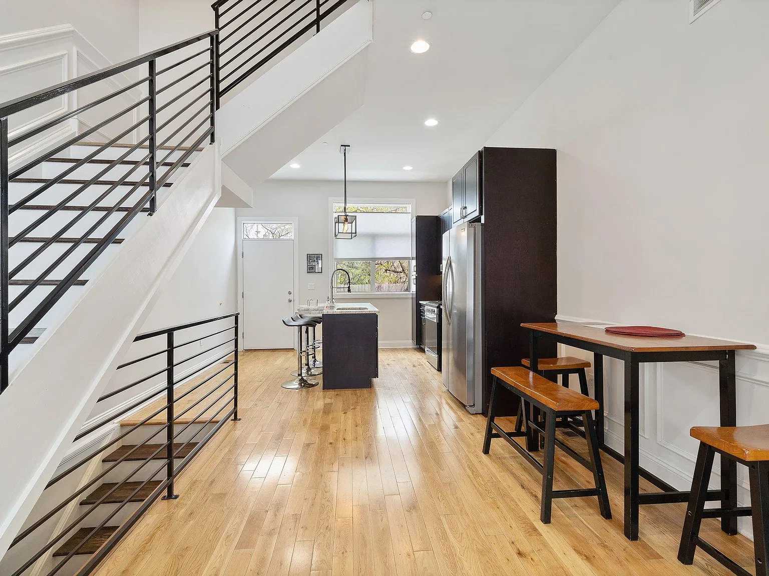 2701 Oakford St — Photo 3