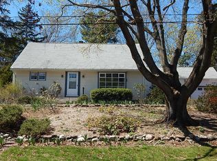 50 Searle Rd, South Hadley, MA 01075