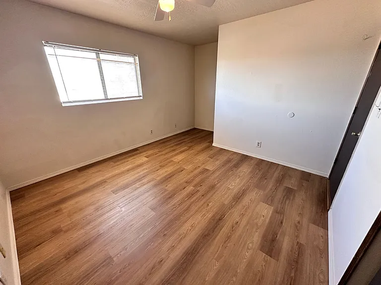 3618 Lafayette Drive Ne — Photo 16
