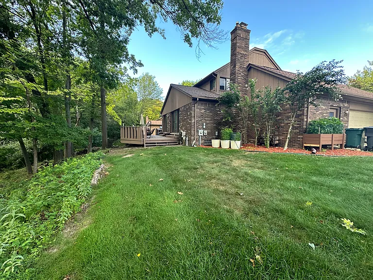 6473 Red Oak Dr — Photo 2