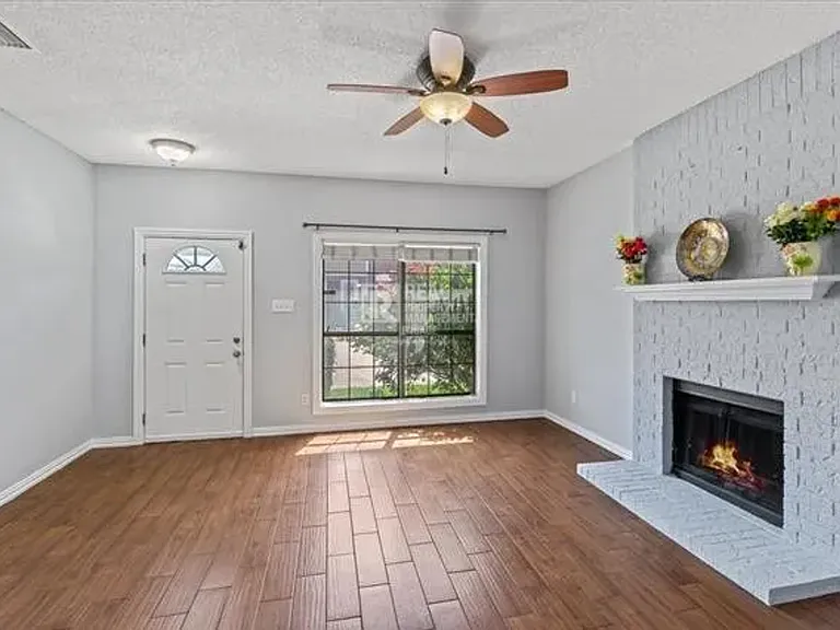 234 Samuel Blvd #P-1 — Photo 11