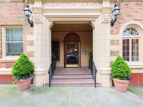 709 SW 16th Ave Unit 304, Portland, OR 97205