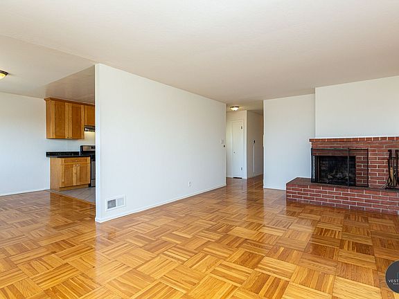 3rd image of 153-155 Peralta Ave