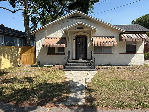 1525 W 15th St Photo 1