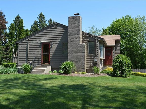 3rd image of 131 Sylvan Dr