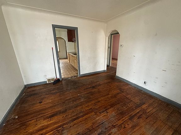 2nd image of 19415 Lumpkin St