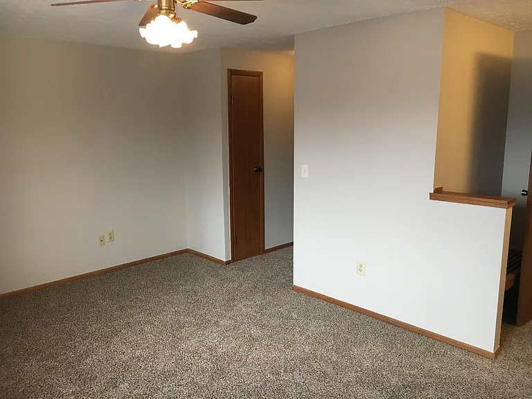 1790 Queensbridge Dr — Photo 14