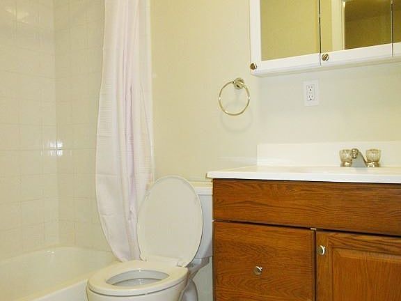 5th image of 119 Palm Ave APT 104