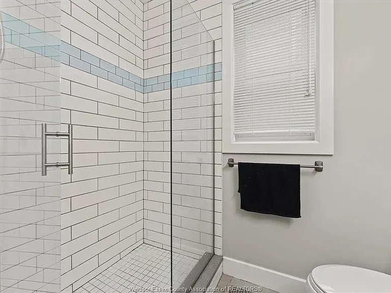 3222 Peter St #MAIN — Photo 20