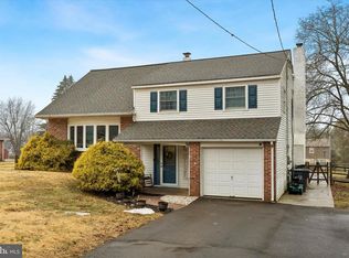 45 Holly Hill Rd, Richboro, PA 18954