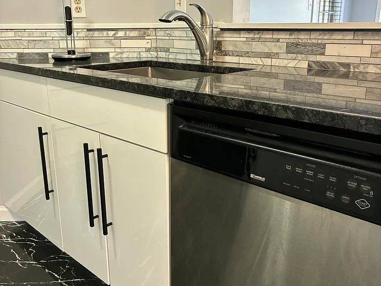 419 Hancock Pl — Photo 9