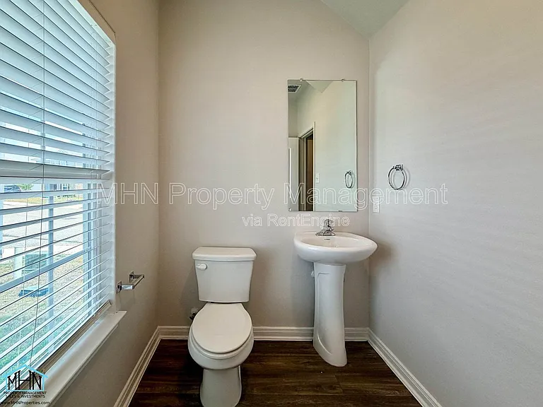 10950 Chippewa Trce — Photo 14