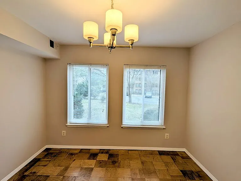 11309 Commonwealth Dr #T2 — Photo 7
