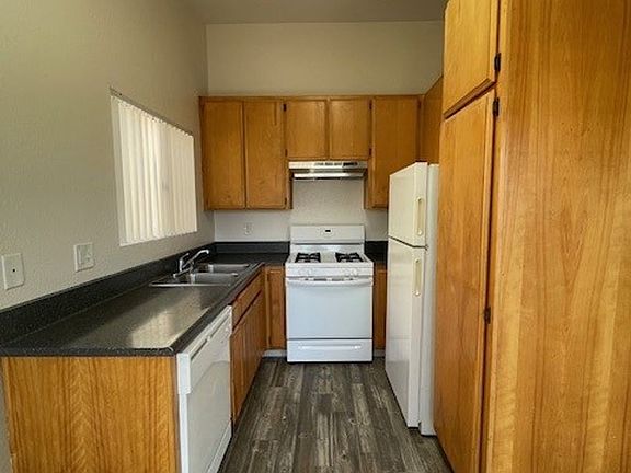 5th image of 4075-4077 Sequoia St #4077A