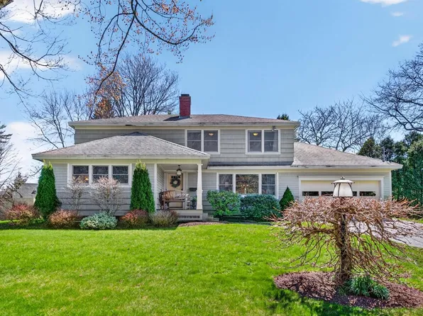 3 Hammond Road, Falmouth, ME 04105