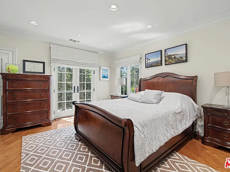 204 Foothill Rd — Photo 21