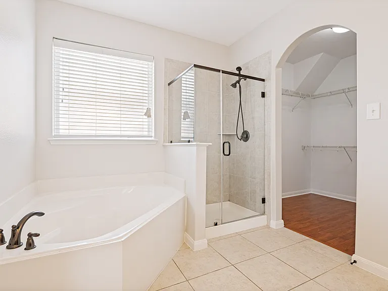 607 Shady Meadow Ln — Photo 16