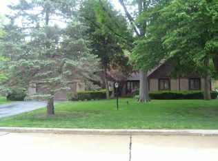5260 Navajo Dr, Forsyth, IL