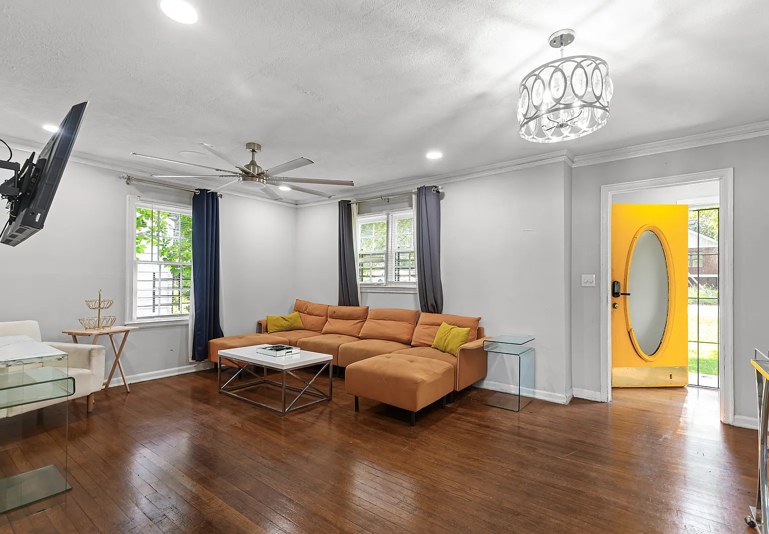 2 bed, 962 sqft, $2,499 — Photo 3