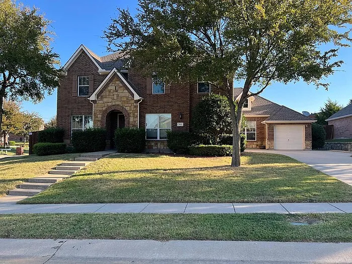 831 Bridgeport Dr — Photo 1