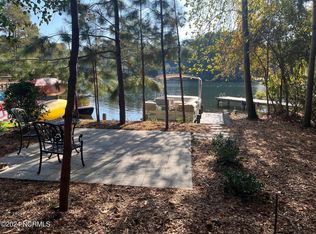 114 Vanore Rd, Pinehurst, NC 27376