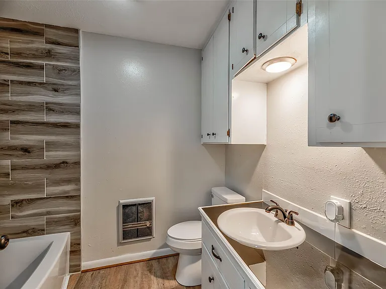 2778 FM 3277 — Photo 13