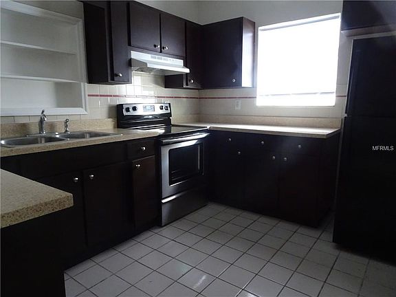 4th image of 2419 E Clark St