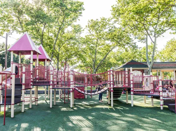 56 Poplar Street image 22 of 24