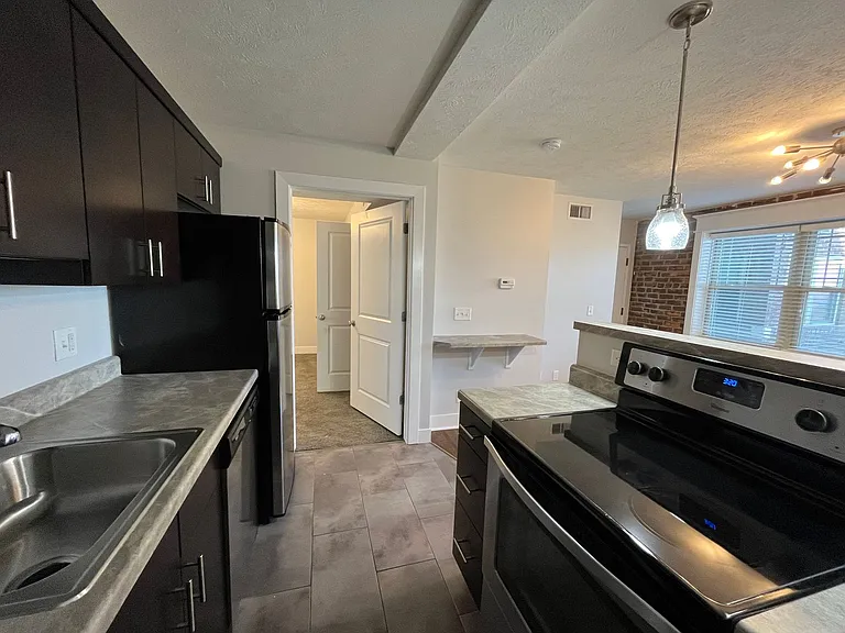628 Park Ave — Photo 18
