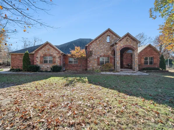 13820 E 500th Rd, Claremore, OK 74019