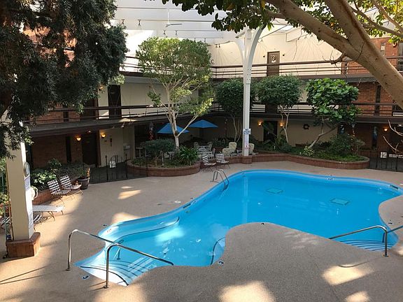 3rd image of 6100 W Stonehedge Dr APT 220