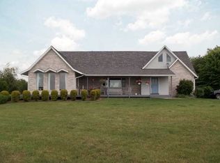 100 Margaret Ln, Rochester, PA 15074