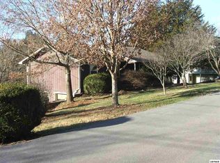 1214 Cherokee Cir, Sevierville, TN 37862