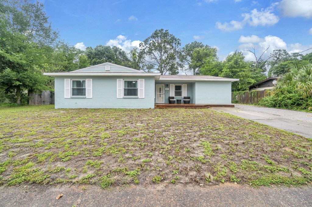 611 Ferretti Ave, Fort Walton Beach, FL - View 3
