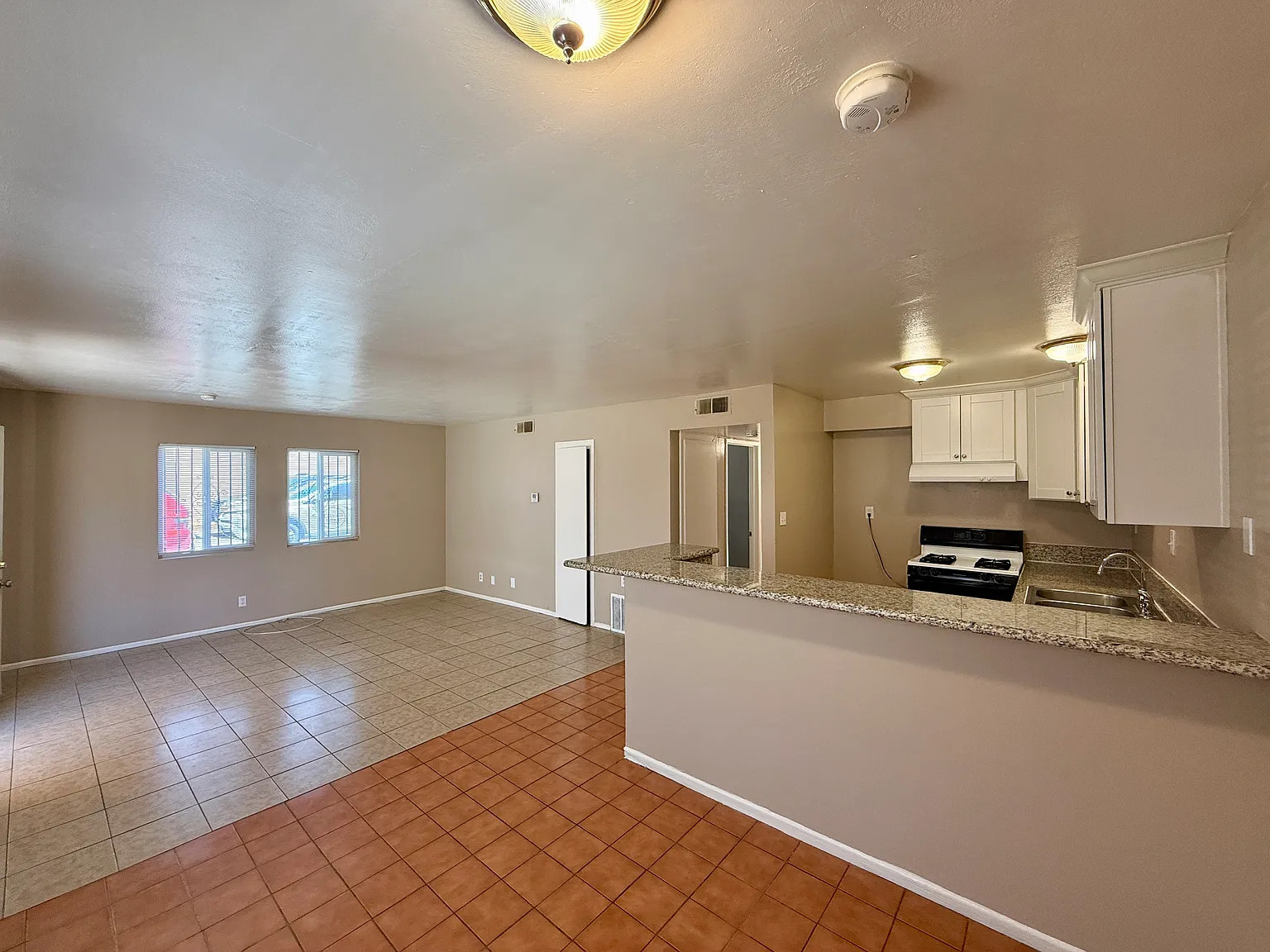 1 bed, 553 sqft, $1,650 — Photo 4