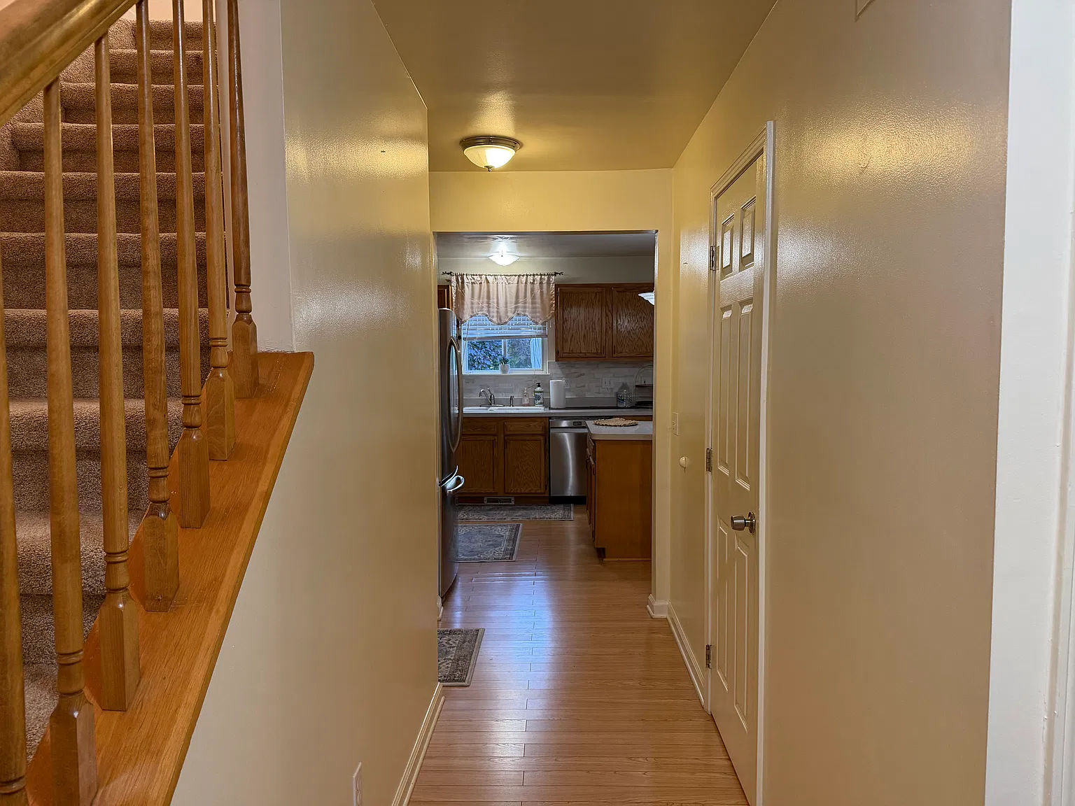 3 bed, 2.5 bath, 1629 sqft, $2,500 — Photo 4