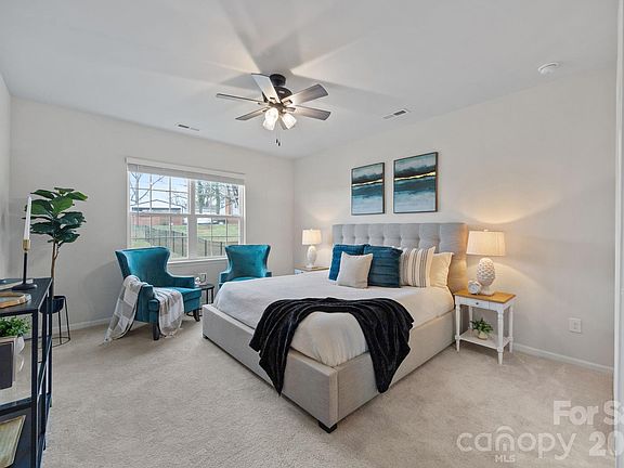 5th image of 154 White Apple Way