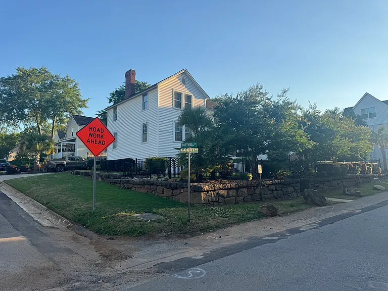 309 Court Ave — Photo 3