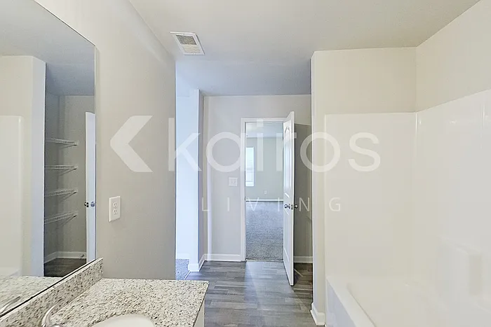 207 Hawthorn Trl — Photo 19