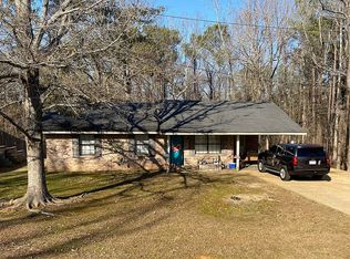 85 Deer Trl, Columbus, MS 39702