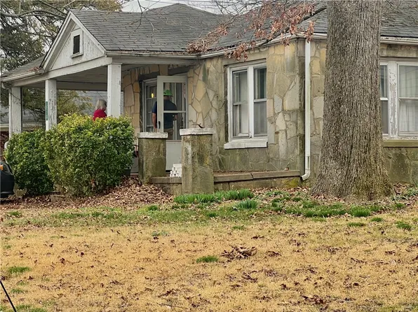 1213 N Central Ave, Batesville, AR 72501