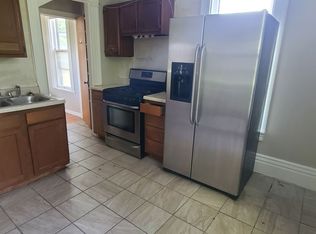 841 19th St APT 4, Rock Island, IL
